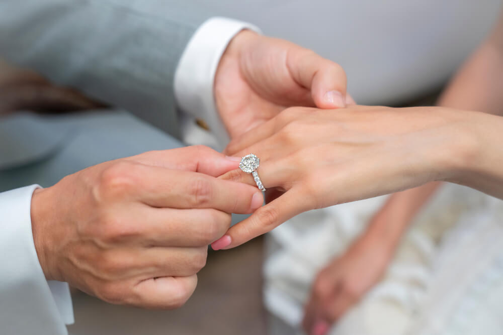 Engagement rings Dubai