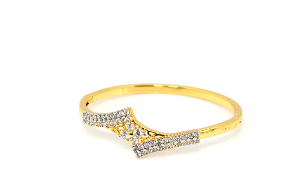 Gold engagement rings Abu Dhabi