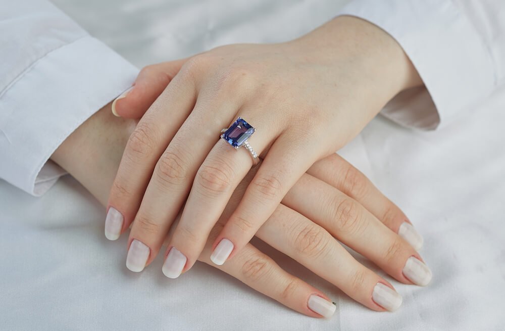 engagement rings Dubai