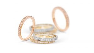 gold engagement rings UAE